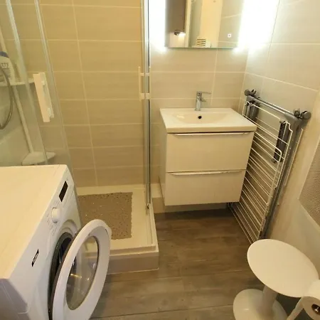 T2 A Luchon Avec Parking, Wifi Et Animaux Admis - Fr-1-313-207 Apartment Bagneres-de-Luchon